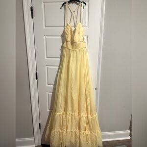 Absolutely stunning Mac Duggal dress - never worn, with tags!
